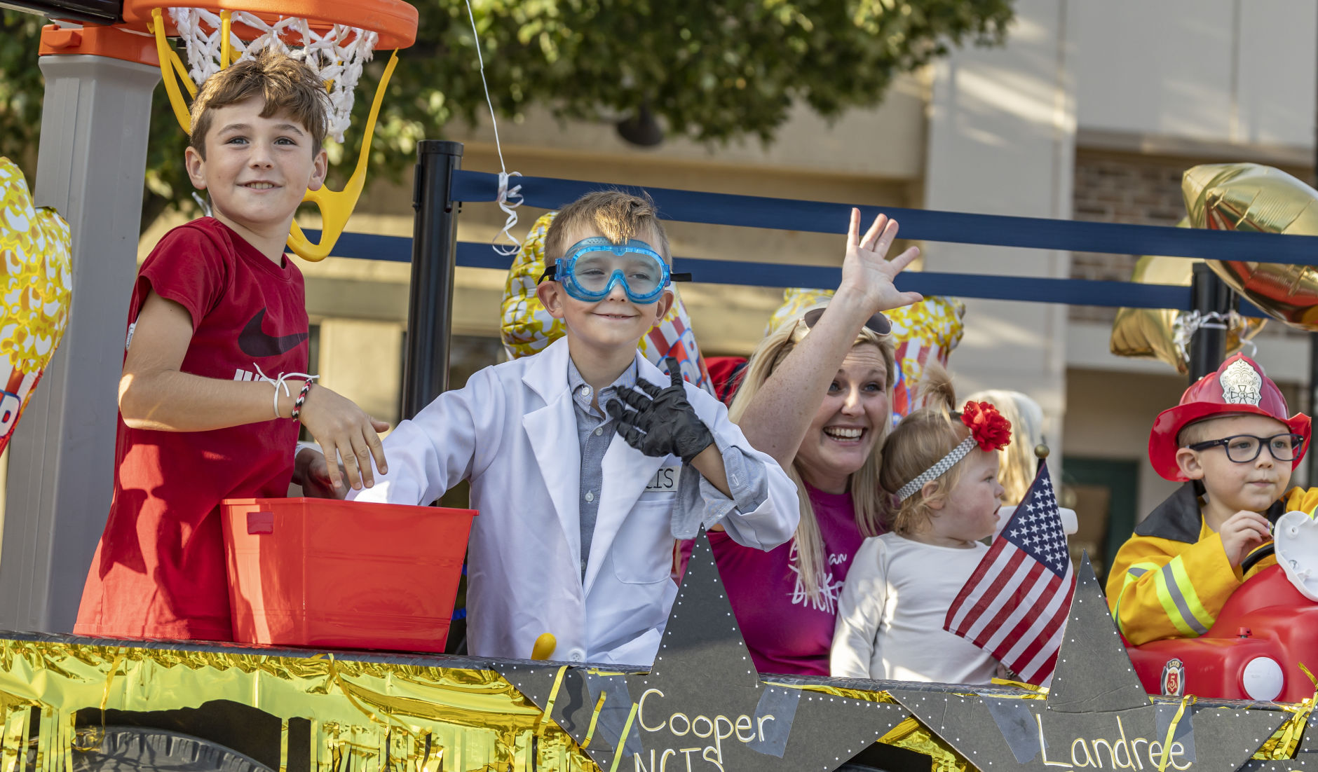 Mattoon homecoming parade 16 092221.JPG